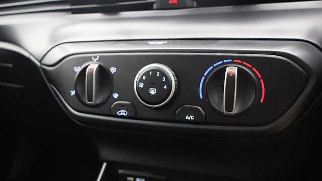 Hyundai i20 1.0 T-GDi MHEV SE Connect Hatchback 5dr Petrol Hybrid DCT Euro 6 (s/s) (100 ps)