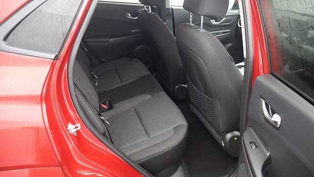 Hyundai KONA 64kWh Premium SUV 5dr Electric Auto (10.5kW Charger) (204 ps)