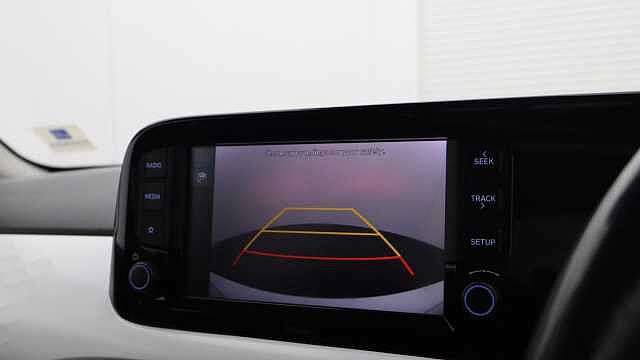 Hyundai i10 1.2 Premium Hatchback 5dr Petrol Auto Euro 6 (s/s) (84 ps)