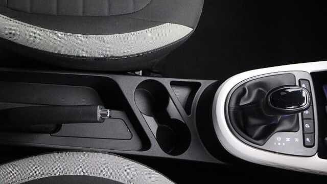 Hyundai i10 1.2 Premium Hatchback 5dr Petrol Auto Euro 6 (s/s) (84 ps)