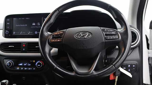 Hyundai i10 1.2 Premium Hatchback 5dr Petrol Auto Euro 6 (s/s) (84 ps)