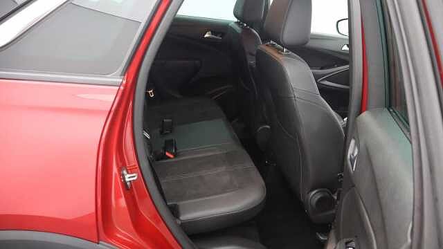 Vauxhall CROSSLAND 1.2 Turbo Ultimate SUV 5dr Petrol Auto Euro 6 (s/s) (130 ps) Red