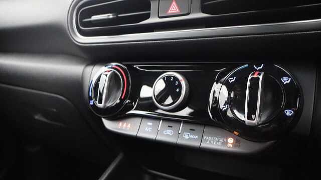 Hyundai KONA 1.0 T-GDi MHEV SE Connect SUV 5dr Petrol Hybrid Manual Euro 6 (s/s) (120 ps)