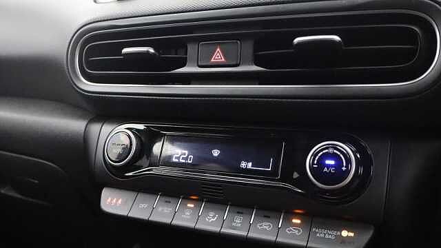 Hyundai KONA 1.6 h-GDi Ultimate SUV 5dr Petrol Hybrid DCT Euro 6 (s/s) (141 ps)