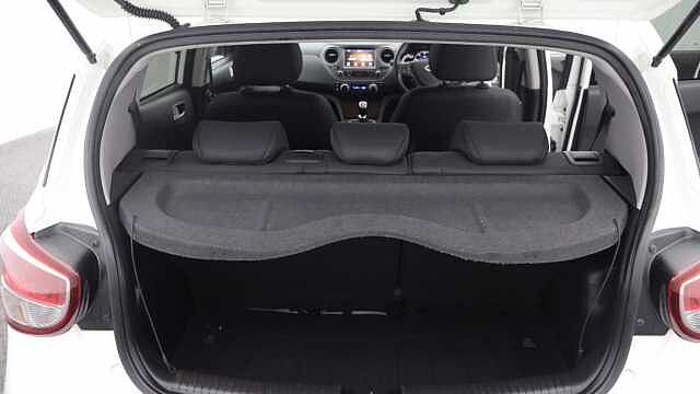 Hyundai i10 1.0 Premium Hatchback 5dr Petrol Manual Euro 6 (67 ps)