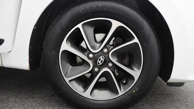 Hyundai i10 1.0 Premium Hatchback 5dr Petrol Manual Euro 6 (67 ps)