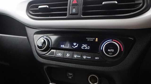 Hyundai i10 1.0 Premium Hatchback 5dr Petrol Manual Euro 6 (s/s) (67 ps)