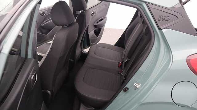 Hyundai i10 1.0 Premium Hatchback 5dr Petrol Manual Euro 6 (s/s) (67 ps)