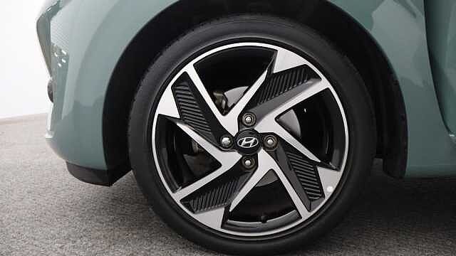 Hyundai i10 1.0 Premium Hatchback 5dr Petrol Manual Euro 6 (s/s) (67 ps)