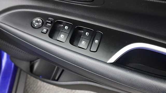 Hyundai BAYON 1.0 T-GDi MHEV Premium SUV 5dr Petrol Hybrid DCT Euro 6 (s/s) (100 ps)