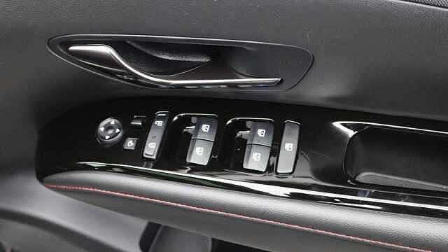 Hyundai TUCSON 1.6 h T-GDi N Line S SUV 5dr Petrol Hybrid Auto Euro 6 (s/s) (230 ps)