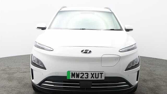 Hyundai KONA 64kWh Premium SUV 5dr Electric Auto (10.5kW Charger) (204 ps)
