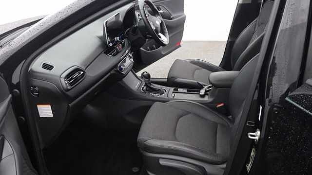 Hyundai i30 1.0 T-GDi MHEV Premium Hatchback 5dr Petrol Hybrid DCT Euro 6 (s/s) (120 ps)