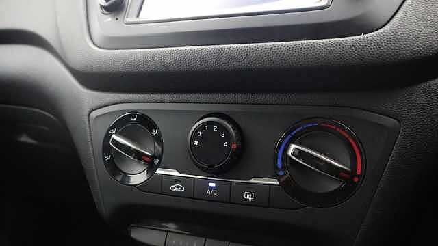 Hyundai i20 1.2 Play Hatchback 5dr Petrol Manual Euro 6 (s/s) (84 ps)