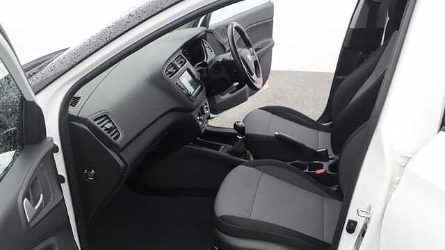 Hyundai i20 1.2 Play Hatchback 5dr Petrol Manual Euro 6 (s/s) (84 ps)
