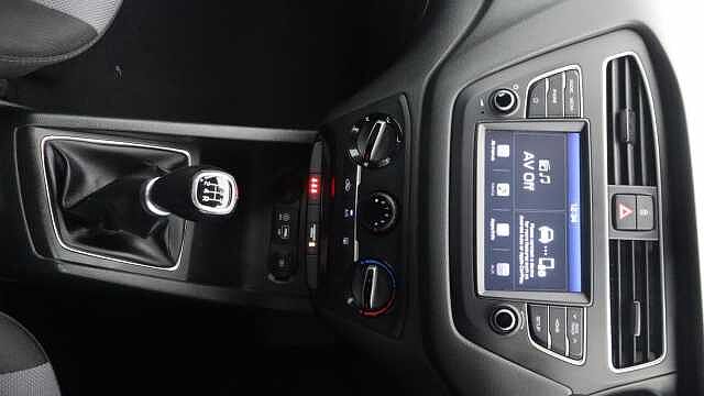 Hyundai i20 1.2 SE Launch Edition Hatchback 5dr Petrol Manual Euro 6 (s/s) (84 ps)