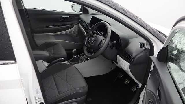 Hyundai BAYON 1.0 T-GDi MHEV Ultimate SUV 5dr Petrol Hybrid Manual Euro 6 (s/s) (120 ps)