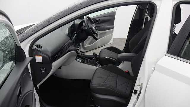 Hyundai BAYON 1.0 T-GDi MHEV Ultimate SUV 5dr Petrol Hybrid Manual Euro 6 (s/s) (120 ps)