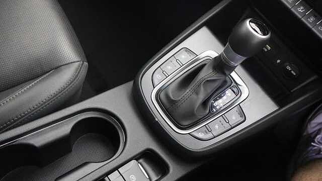 Hyundai KONA 1.6 h-GDi Ultimate SUV 5dr Petrol Hybrid DCT Euro 6 (s/s) (141 ps)