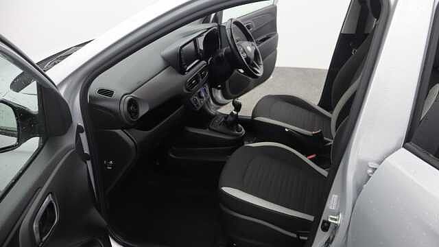 Hyundai i10 1.2 SE Connect Hatchback 5dr Petrol Manual Euro 6 (s/s) (84 ps)