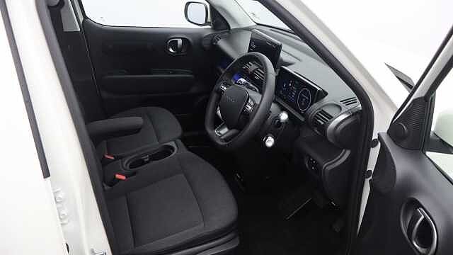 Hyundai INSTER Long Range 49kWh 02 SUV 5dr Electric Auto (115 ps)