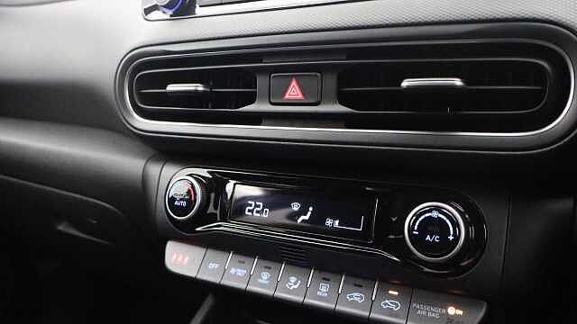 Hyundai KONA 1.6 h-GDi Premium SUV 5dr Petrol Hybrid DCT Euro 6 (s/s) (141 ps)