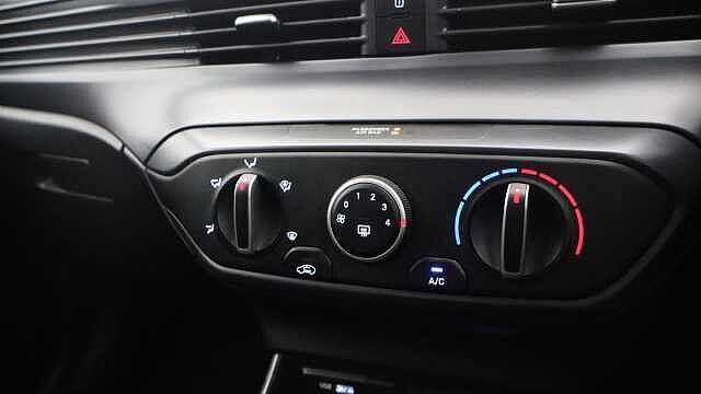 Hyundai i20 1.0 T-GDi MHEV SE Connect Hatchback 5dr Petrol Hybrid Manual Euro 6 (s/s) (100 p