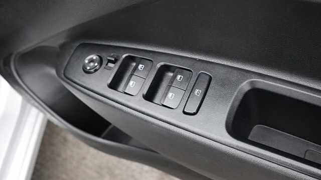 Hyundai i10 1.2 SE Connect Hatchback 5dr Petrol Auto Euro 6 (s/s) (84 ps)