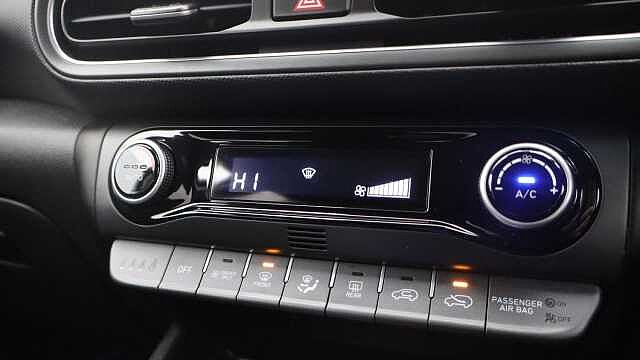 Hyundai KONA 1.6 h-GDi Premium SUV 5dr Petrol Hybrid DCT Euro 6 (s/s) (141 ps)