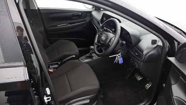 Hyundai BAYON 1.0 T-GDi Advance SUV 5dr Petrol DCT Euro 6 (s/s) (100 ps) Black