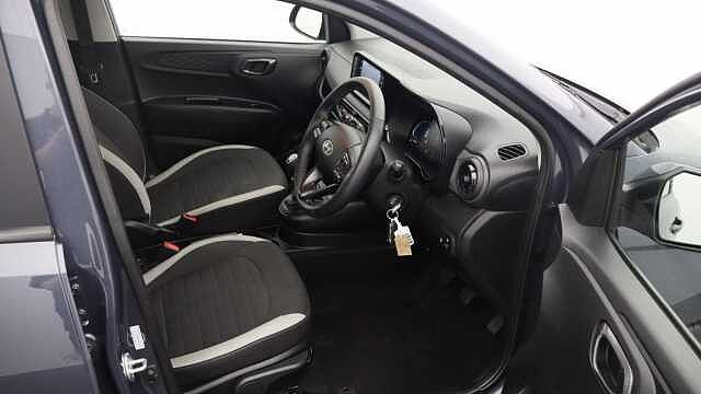 Hyundai i10 1.2 Advance Hatchback 5dr Petrol Manual Euro 6 (s/s) (79 ps)