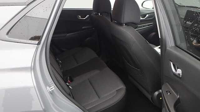 Hyundai KONA 39kWh Premium SUV 5dr Electric Auto (10.5kW Charger) (136 ps)