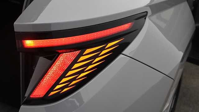 Hyundai TUCSON 1.6 h T-GDi N Line SUV 5dr Petrol Hybrid Auto Euro 6 (s/s) (230 ps)