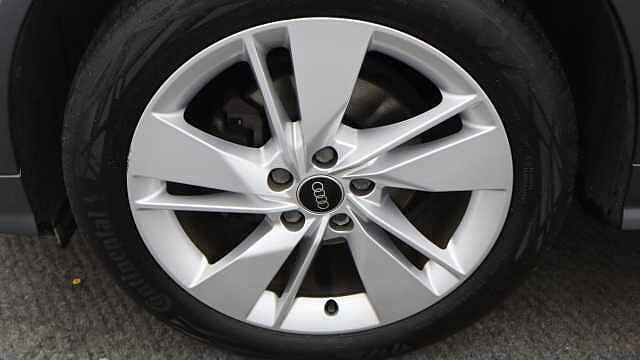 Audi Q2 1.5 TFSI CoD 35 S line SUV 5dr Petrol S Tronic Euro 6 (s/s) (150 ps) Grey