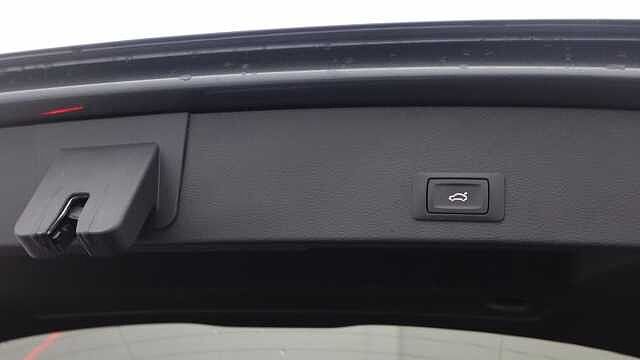 Audi Q2 1.5 TFSI CoD 35 S line SUV 5dr Petrol S Tronic Euro 6 (s/s) (150 ps) Grey