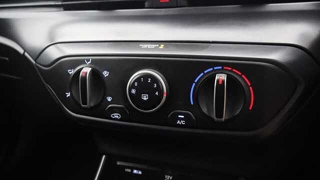 Hyundai BAYON 1.0 T-GDi MHEV SE Connect SUV 5dr Petrol Hybrid Manual Euro 6 (s/s) (100 ps)