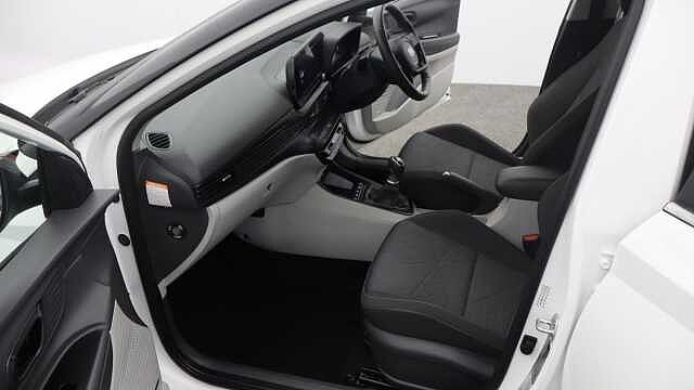 Hyundai BAYON 1.0 T-GDi MHEV Ultimate SUV 5dr Petrol Hybrid Manual Euro 6 (s/s) (100 ps)