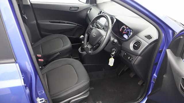 Hyundai I10 1.0 Play Hatchback 5dr Petrol Manual Euro 6 (67 ps) Blue