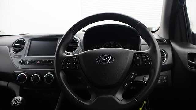 Hyundai I10 1.0 Play Hatchback 5dr Petrol Manual Euro 6 (67 ps) Blue