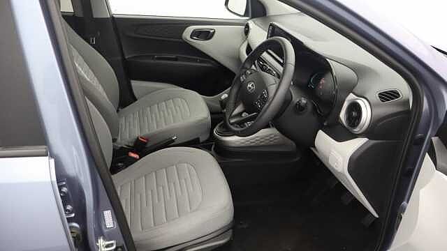 Hyundai i10 1.0 Premium Hatchback 5dr Petrol Manual Euro 6 (s/s) (63 ps)