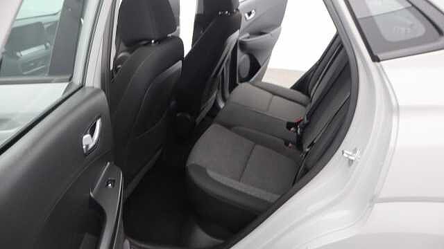 Hyundai KONA 39kWh SE Connect SUV 5dr Electric Auto (10.5kW Charger) (136 ps)