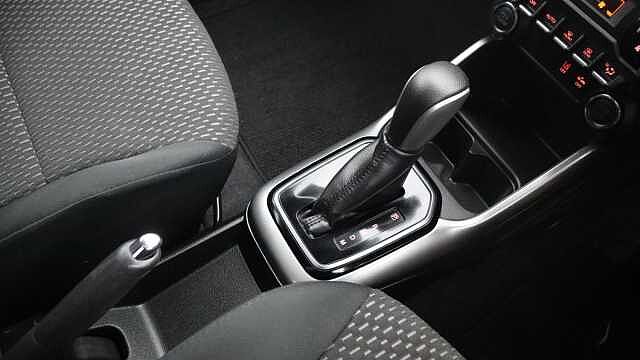 Suzuki IGNIS 1.2 Dualjet MHEV SZ5 Hatchback 5dr Petrol Hybrid CVT Euro 6 (s/s) (83 ps) Green