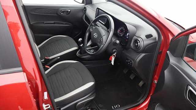Hyundai i10 1.0 SE Connect Hatchback 5dr Petrol Manual Euro 6 (s/s) (67 ps)
