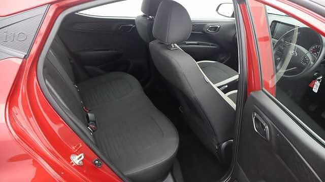 Hyundai i10 1.0 SE Connect Hatchback 5dr Petrol Manual Euro 6 (s/s) (67 ps)