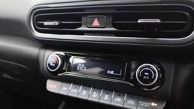 Hyundai KONA 1.6 h-GDi Premium SUV 5dr Petrol Hybrid DCT Euro 6 (s/s) (141 ps)