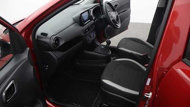 Hyundai i10 1.0 Advance Hatchback 5dr Petrol Auto Euro 6 (s/s) (63 ps)
