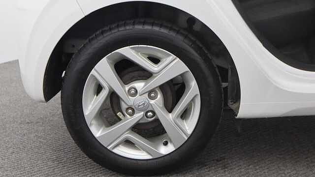 Hyundai i10 1.0 SE Connect Hatchback 5dr Petrol Manual Euro 6 (s/s) (67 ps)