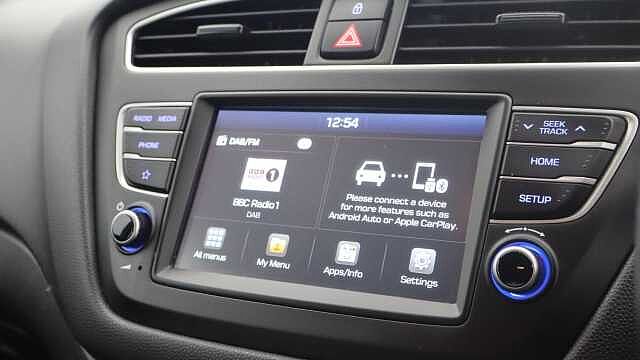 Hyundai i20 1.2 SE Launch Edition Hatchback 5dr Petrol Manual Euro 6 (s/s) (84 ps)