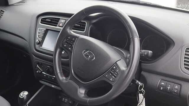 Hyundai i20 1.2 SE Launch Edition Hatchback 5dr Petrol Manual Euro 6 (s/s) (84 ps)