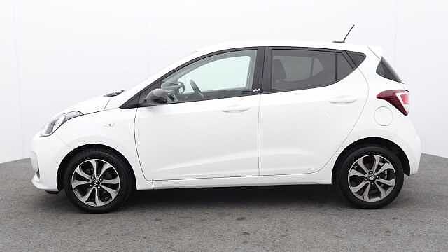 Hyundai i10 1.0 Play Hatchback 5dr Petrol Manual Euro 6 (67 ps)